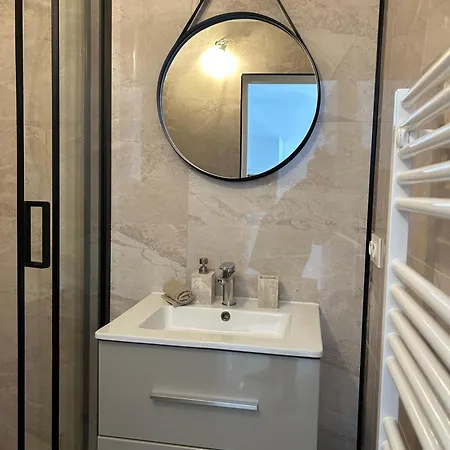 Golfe De Saint Tropez, 5min Beach, 1 , 1 Canape Lit , Terrasse * Гассен