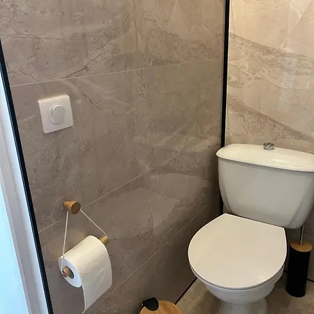 Апартаменты Golfe De Saint Tropez, 5min Beach, 1 , 1 Canape Lit , Terrasse