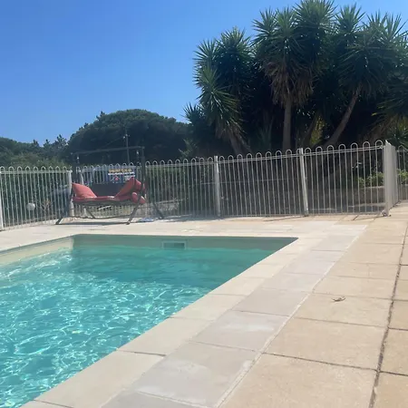 Апартаменты Golfe De Saint Tropez, 5min Beach, 1 , 1 Canape Lit , Terrasse Гассен