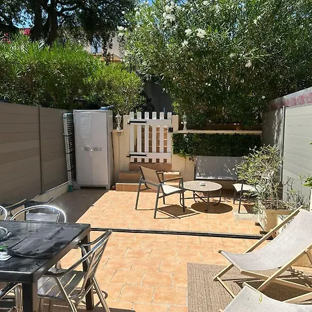 Golfe De Saint Tropez, 5min Beach, 1 , 1 Canape Lit , Terrasse Daire Gassin