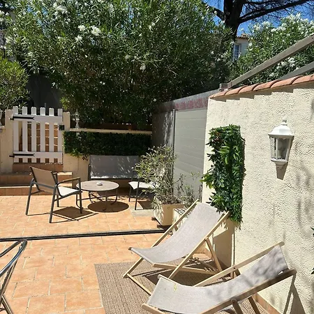 Golfe De Saint Tropez, 5min Beach, 1 , 1 Canape Lit , Terrasse Gassin